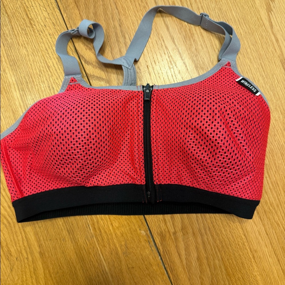 Victoria secret mesh zip and clip sports bra size 34C